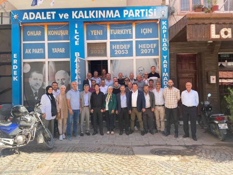 AK Parti Teşkilatı muhtarlarla bir araya geldi 