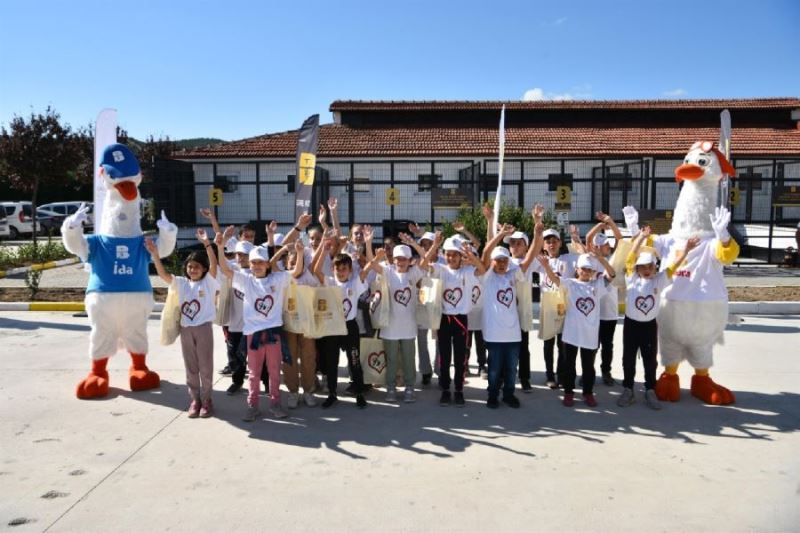 Büyükşehir’den can dostlara mamamatik desteği 