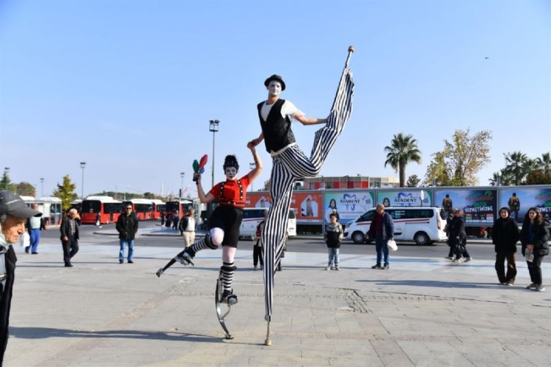 Çocuklar ara tatilde doyasıya eğleniyor 