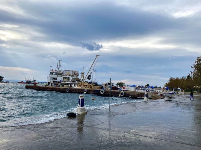 Erdek’te lodos etkili oldu 