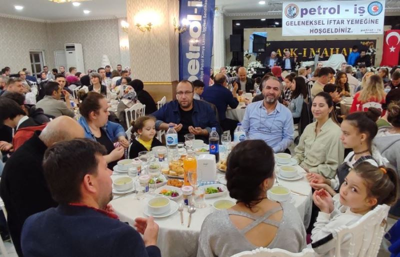 Petrol-İş’ten ikinci iftar