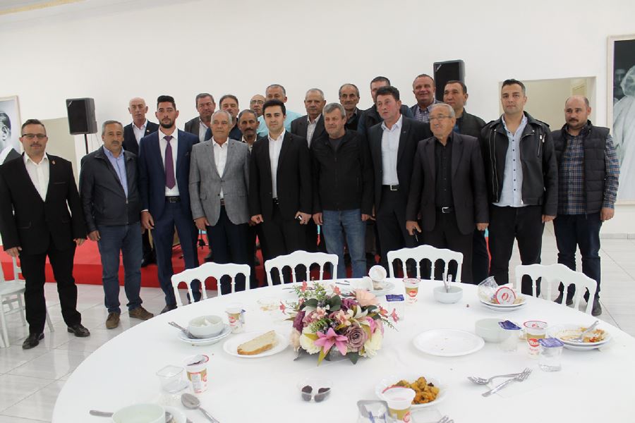 Manyas Muhtarlar Derneği’nden iftar 