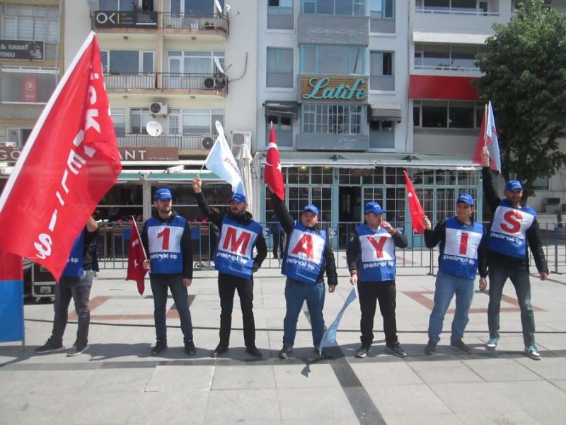 Bandırma’da emekçiler meydanı doldurdu