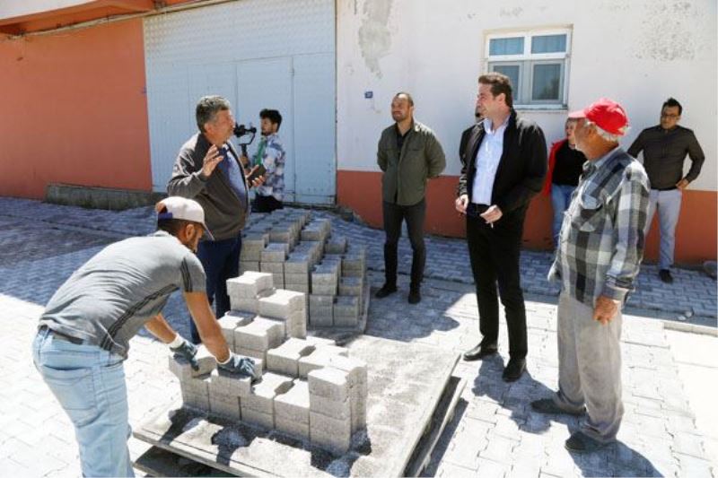 Başkan Tosun, yol yapım çalışmaları yerinde inceledi 