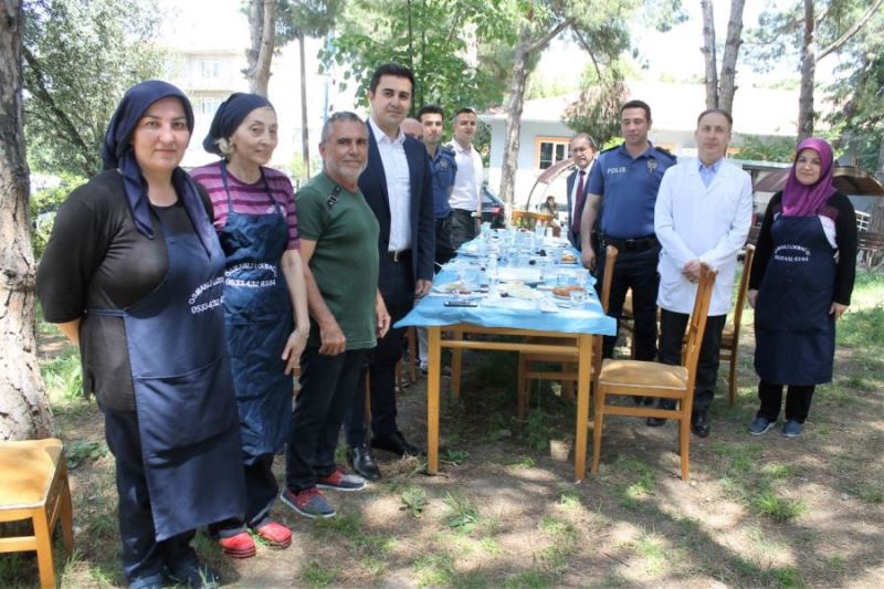 Manyas Devlet Hastanesi personelinden lokma hayrı 