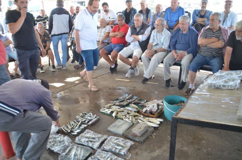 Erdek’teki balık mezatında hareketlilik yaşanıyor 