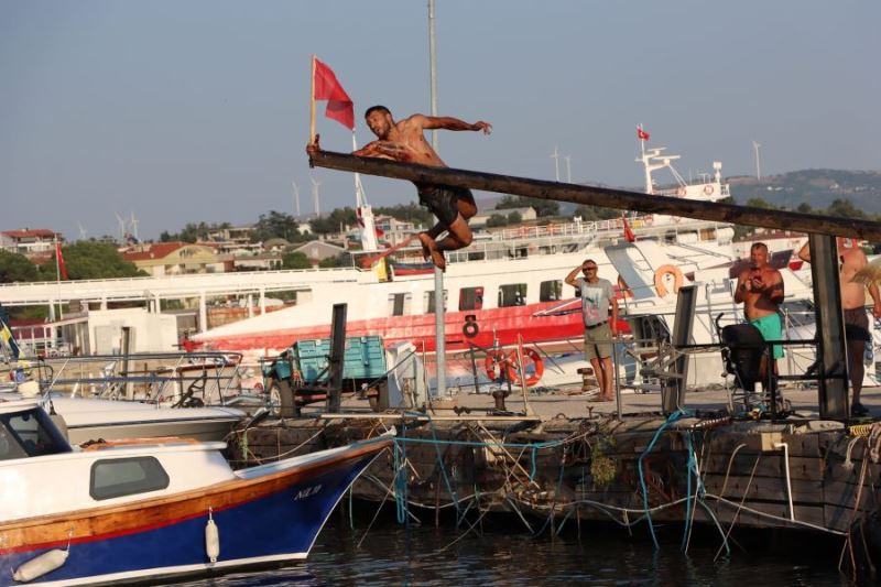 Erdek’te Denizcilik Bayramı kutlandı