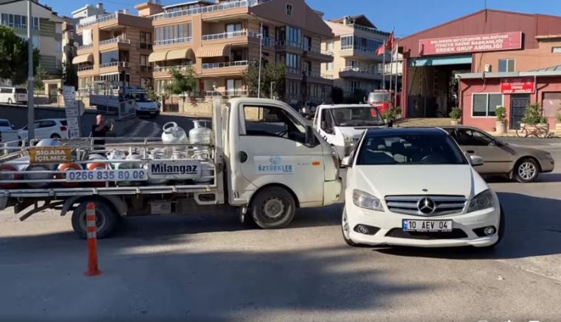 Tehlikeli kavşakta yine kaza  