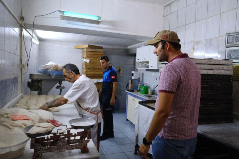 Ayvalık’ta bayram öncesi gıda işletmeleri denetleniyor 