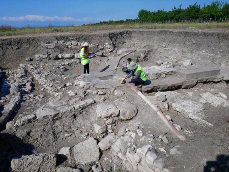 Daskyleion kazı alanında 2 bin 500 yıllık su hattı bulundu 