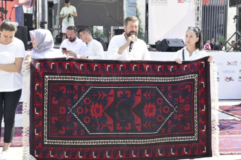 Yağcıbedir Sındırgı’yı uçurdu 