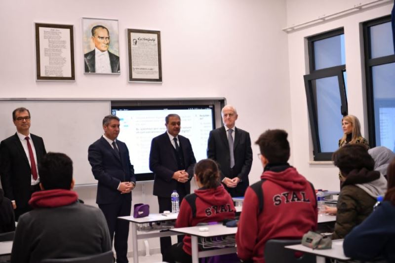 Vali Şıldak, Sırrı Yırcalı Anadolu  Lisesi’ni ziyaret etti 