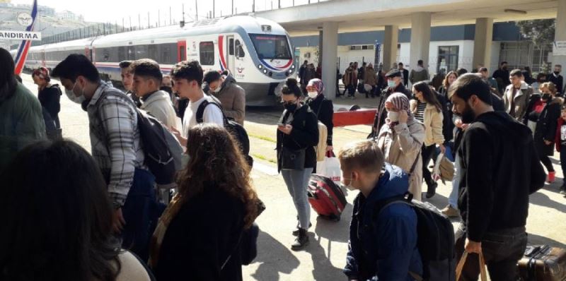 Deniz otobüsü ile tren yolcu ücretleri zamlandı 