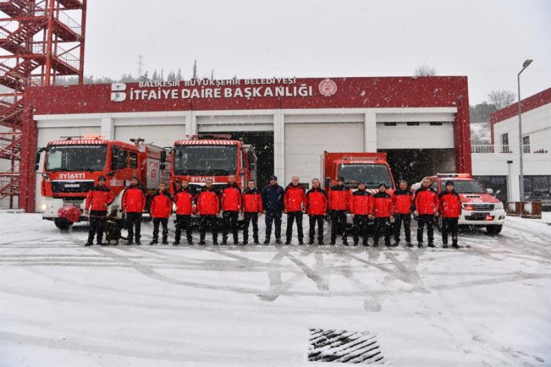 Balıkesir, depremin yaralarını sarmak için yola çıktı 