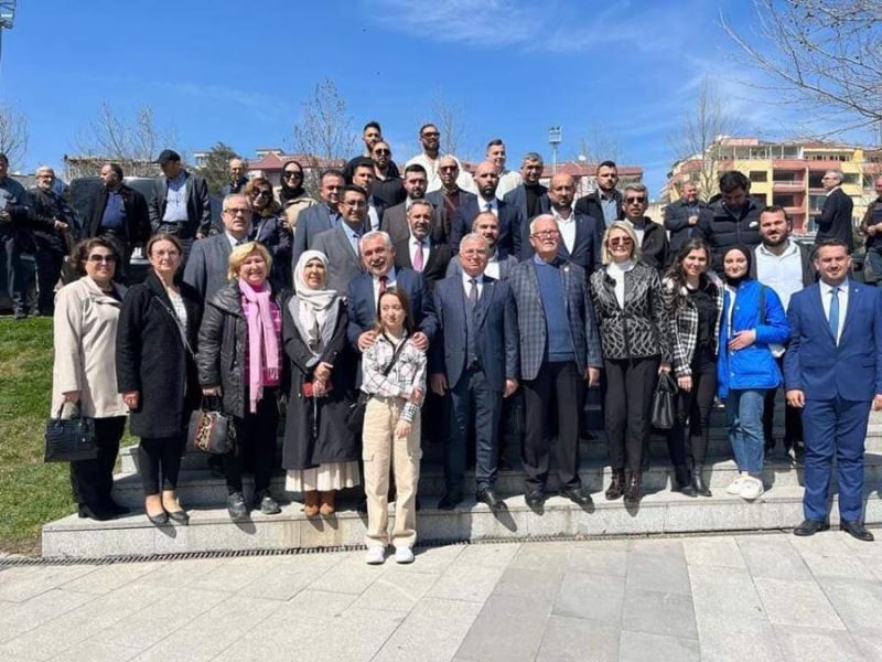 AK Parti Erdek teşkilatı tam kadro temayül yoklamasına katıldı 