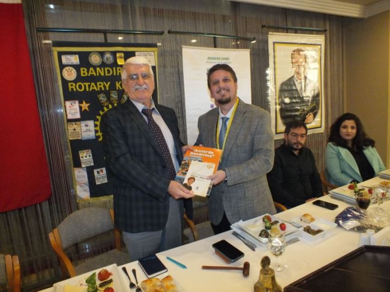 Gazeteci Balıkçı, Rotary’e konuk oldu