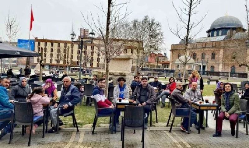 Şehre Vefa Grubu depremzede ailelere Balıkesir