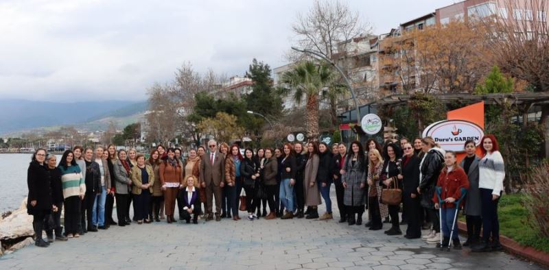 Başkan Karışık, belediyenin kadın personeli ile kahvaltıda buluştu