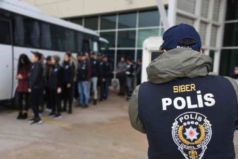 Polis siber çeteyi çökertti: 16 gözaltı 