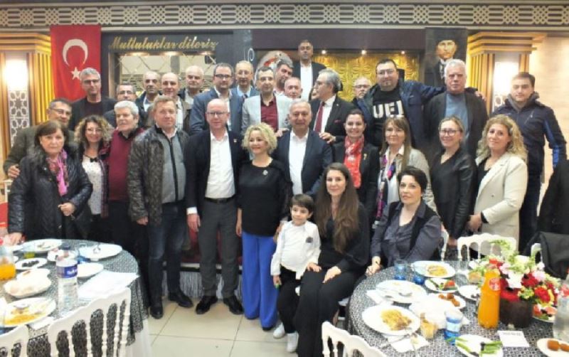 Dursun Mirza’dan iftar