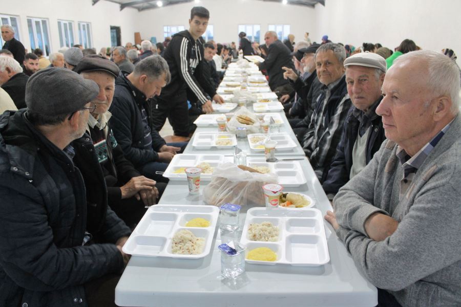 Hamamlı Mahallesi iftar sofrasına yoğun katılım