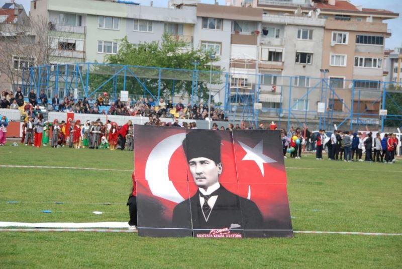 23 Nisan’ı Erdek coşkuyla kutladı 