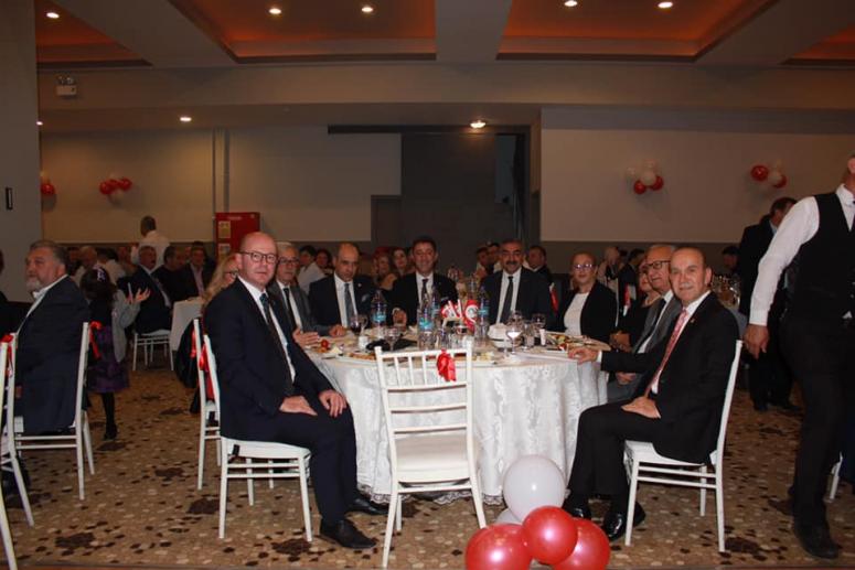 CHP’nin cumhuriyet balosunda gerginlik 