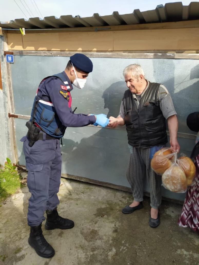  “Vefa Sosyal Destek Grubu” Ulu Çınarların Emrinde