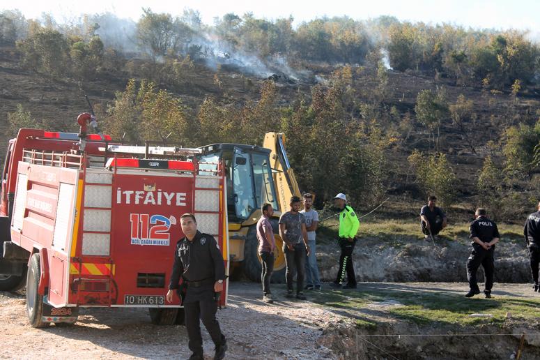 Dikkatsizlik 15 Dekar Makilik Alan Yaktı