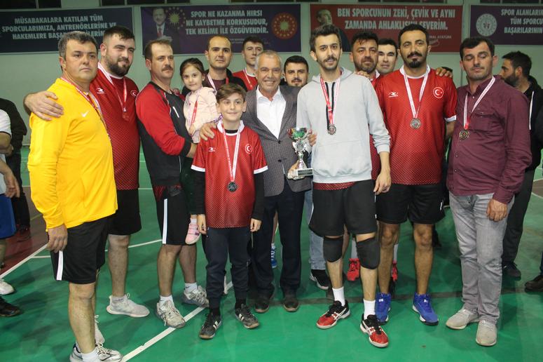 Voleybol Turnuvasının şampiyonu Yıldızspor